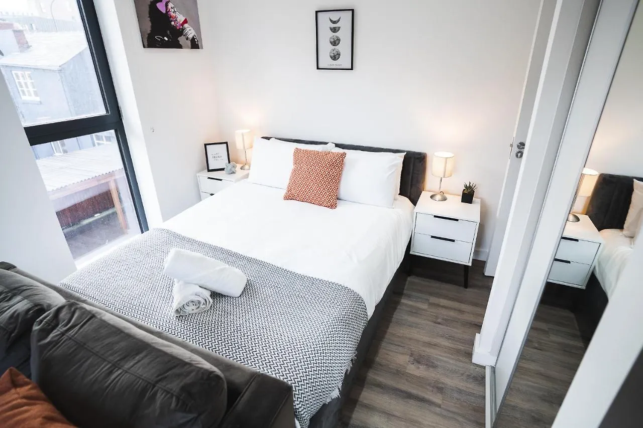 Central Studio - New - Free Wi-Fi - City Centre Sheffield 0*,